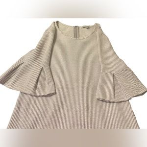 Green Envelope Los Angeles L Flutter Sleeve Gray and White Striped Blouse